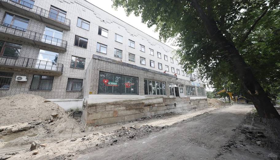 Борис Філатов: під час ремонту медичного центру в Новокодацькому районі зосередяться на доступності – відбудують ґанок і замінять ліфт