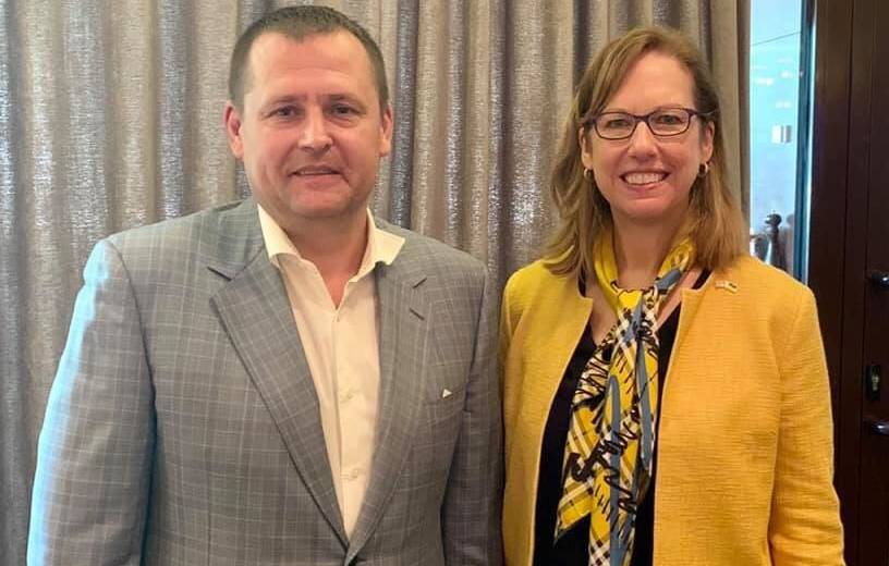 Мер Дніпра Борис Філатов зустрівся з тимчасово повіреною у справах США Крістіною Квін