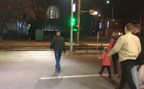 В Днепре сделали светящуюся разметку