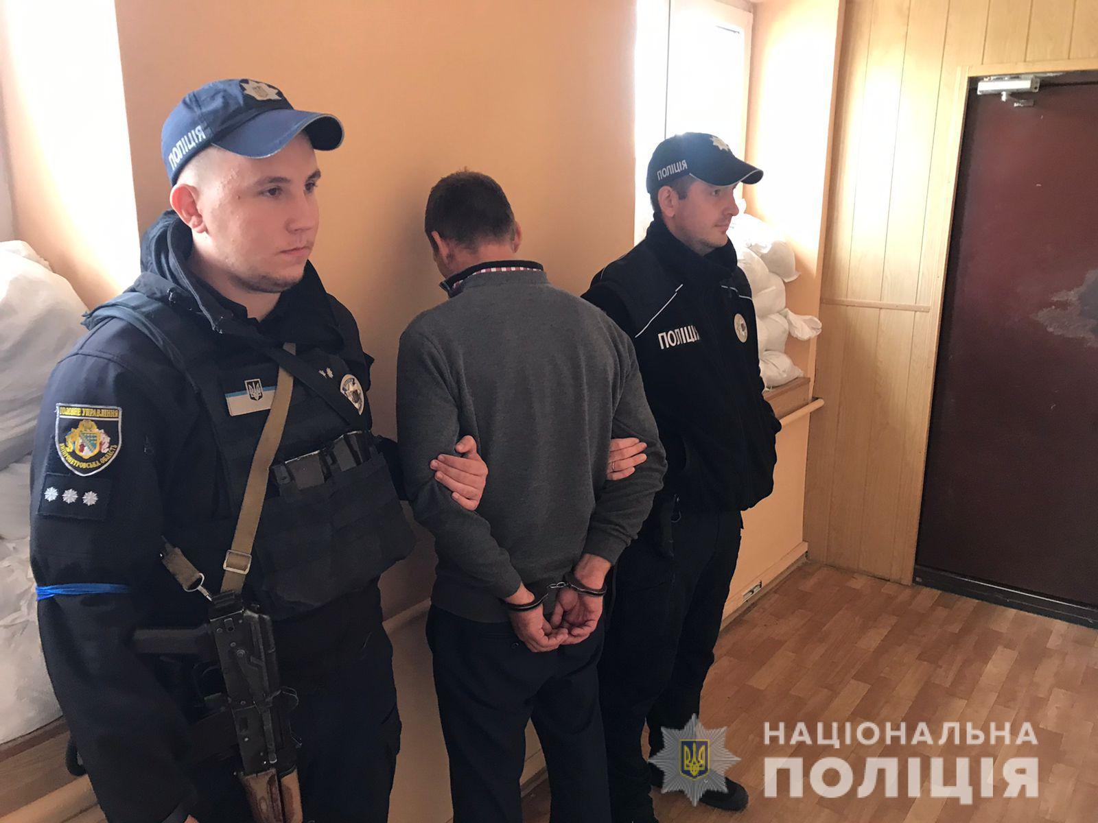 Обшуки провели на території 15 областей: шахраї вкрали з карток українців 10 млн грн (Відео)