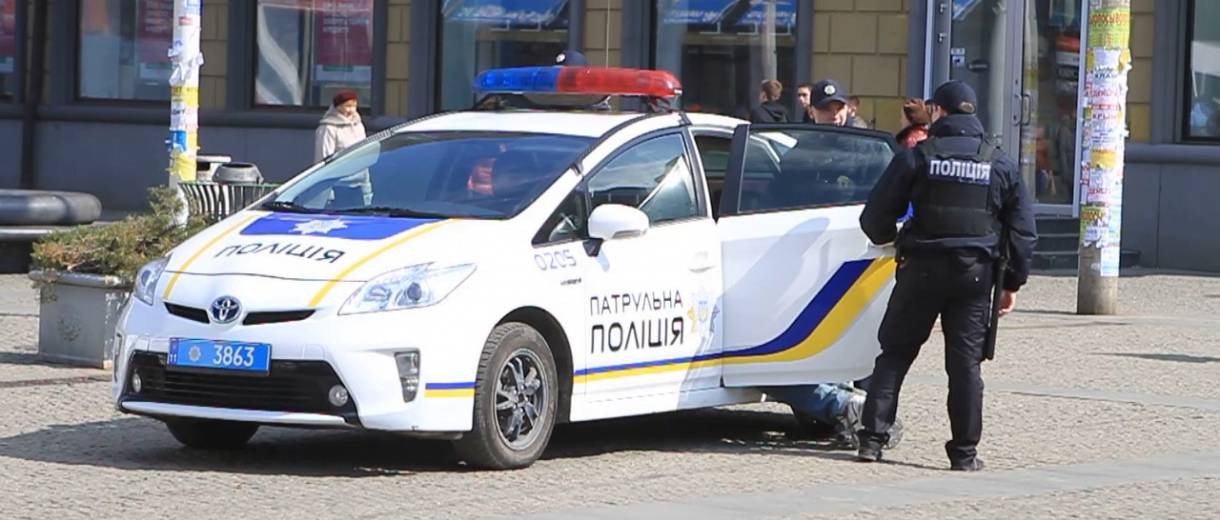 Поліцейські врятували цілий будинок