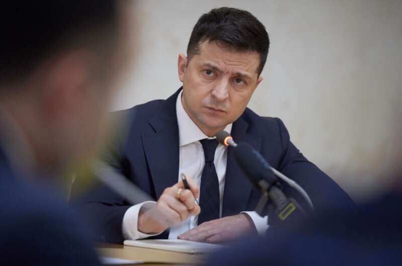 Зеленский рассказал, кто не имеет права отказаться от вакцинации (ВИДЕО)