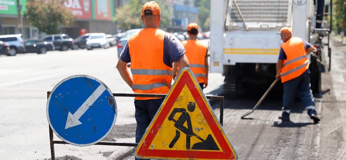 Нова дорога, тротуари та острівці безпеки: В Дніпрі розпочали реконструкцію проспекту Героїв