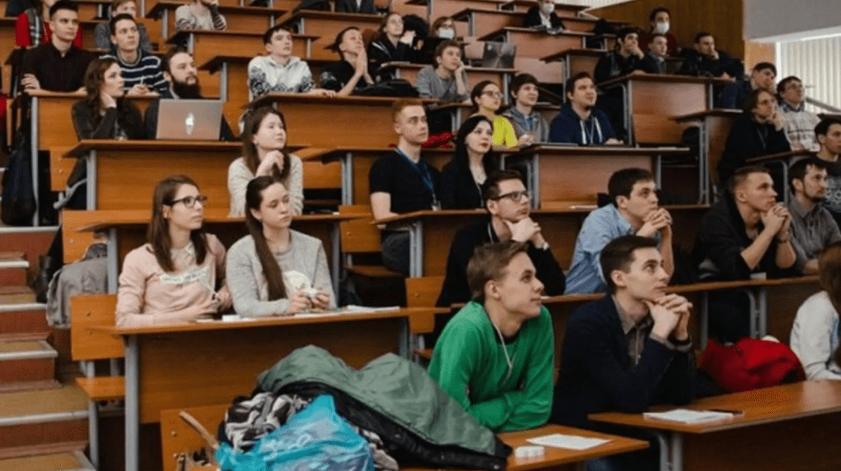 Компенсація за контракт: кому оплатять навчання дітей