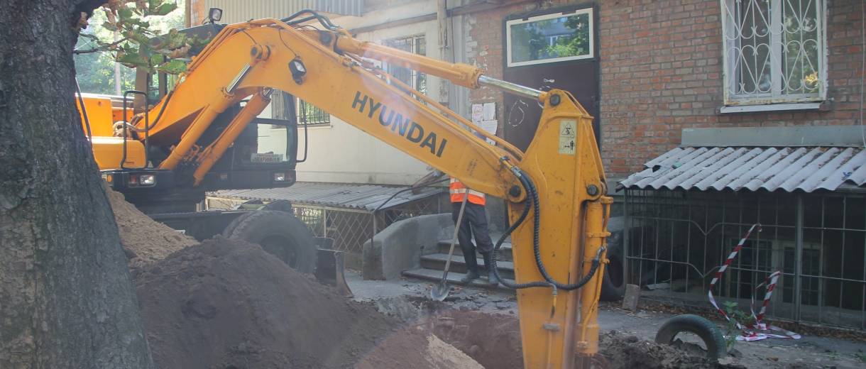 Цього року працівники КП “Дніпроводоканал” замінили впуски водогону у 80-ти будинках