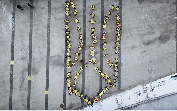 ”Гражданская позиция” устроила яркий патриотический флешмоб в Днепре