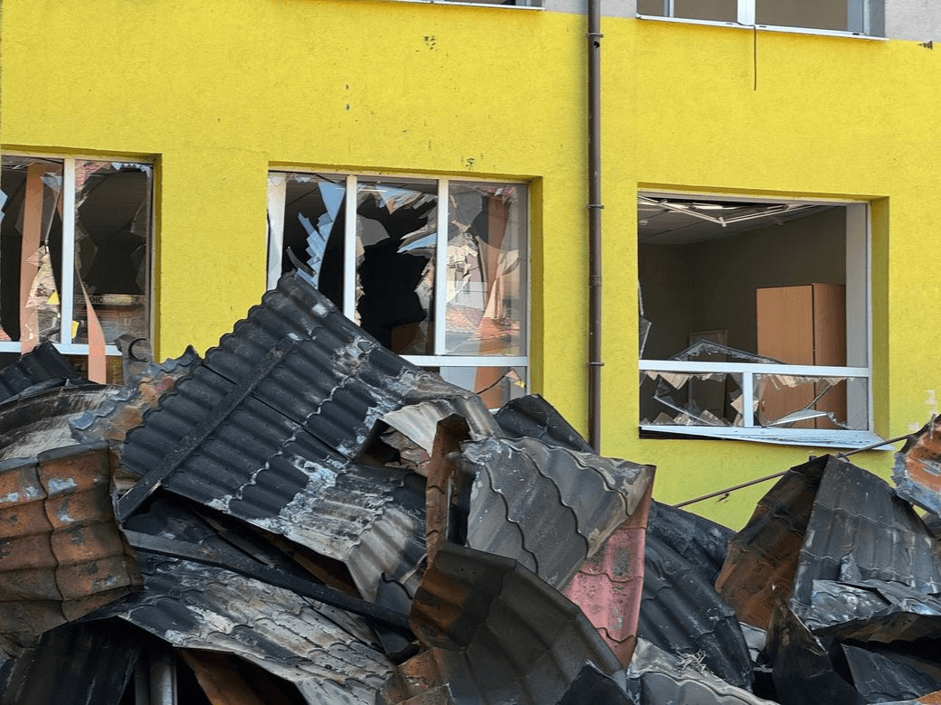 Зруйновано 60 кабінетів: деталі атаки дронів на школу у Дніпропетровщині