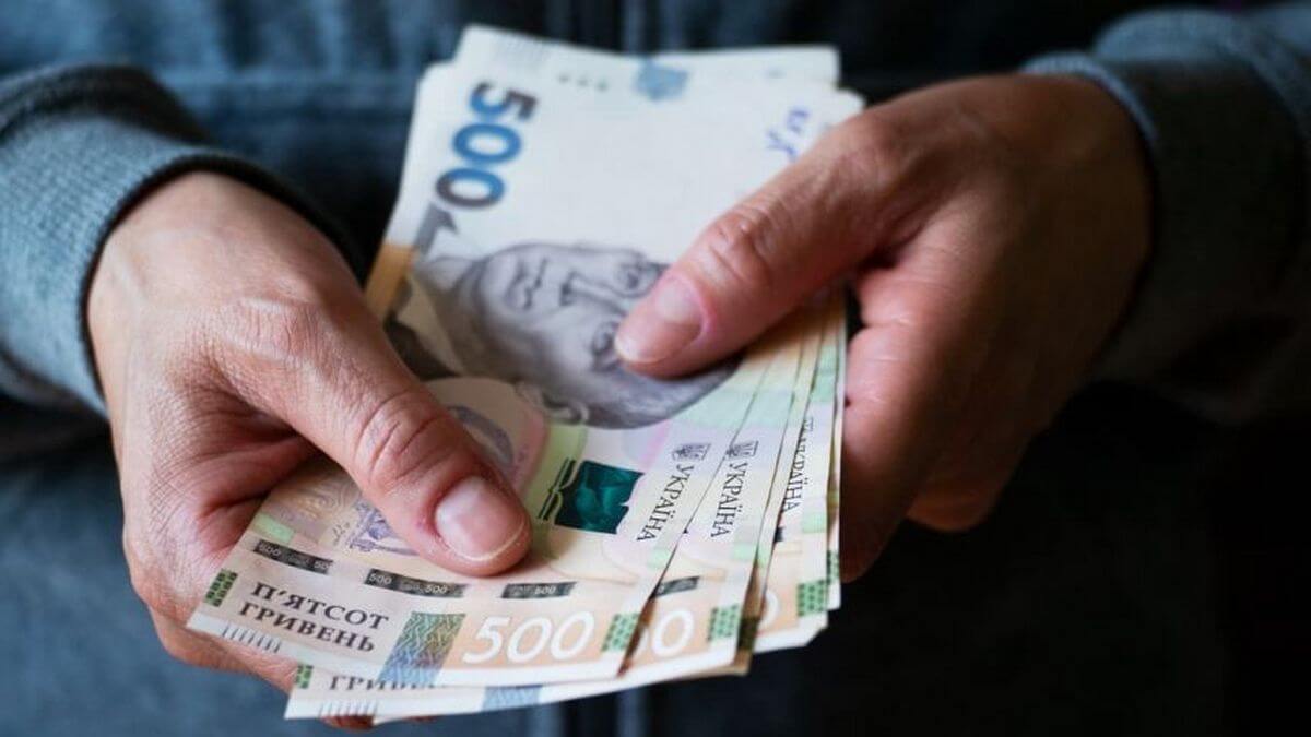 Уряд продовжив виплати ВПО на пів року: що змінилося