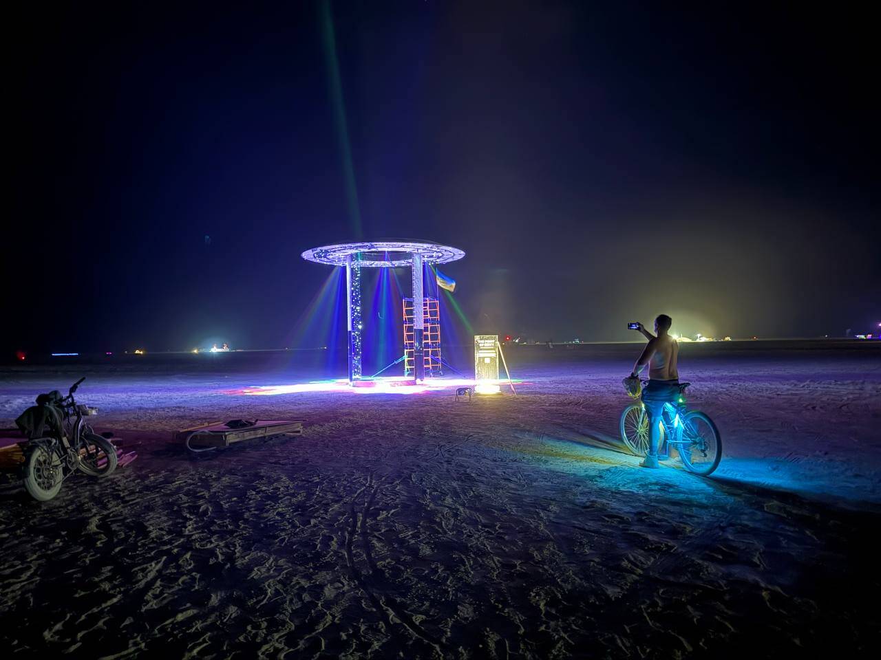 Дніпровська інсталяція стала осередком уваги на Burning Man