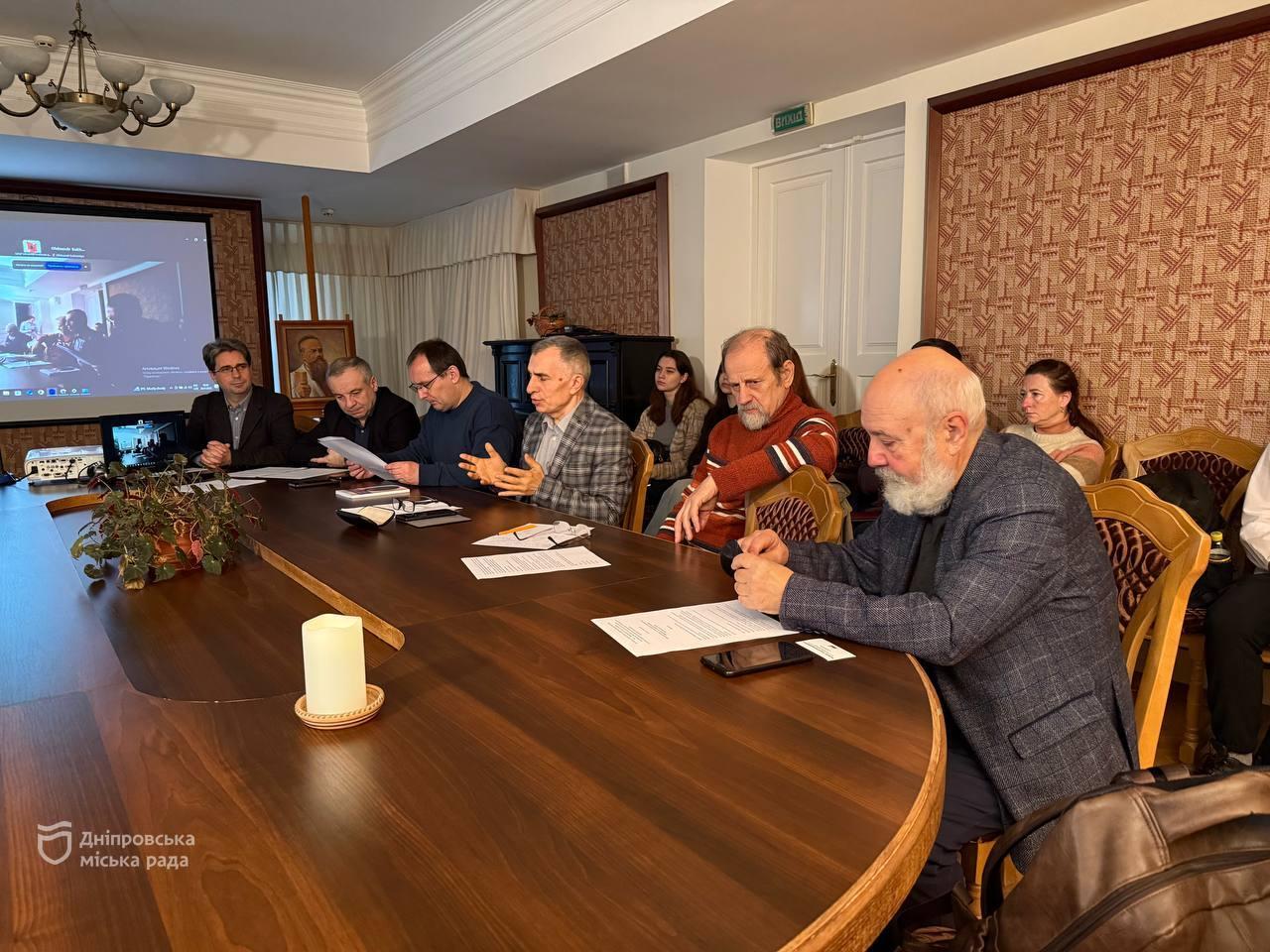 Науковці вимагають перегляду імперських наративів в історії України