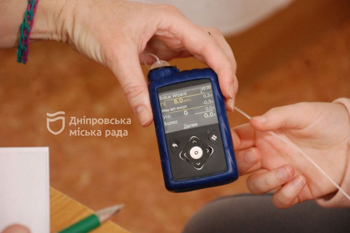Підтримка пацієнтів із діабетом у Дніпрі: інсулінові помпи та тест-смужки