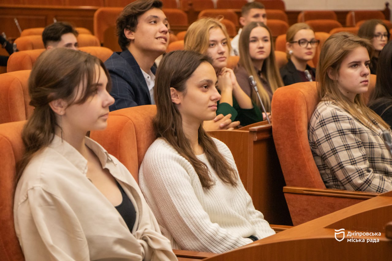 Молодіжна рада Дніпра: оновлення правил і подовження терміну каденції