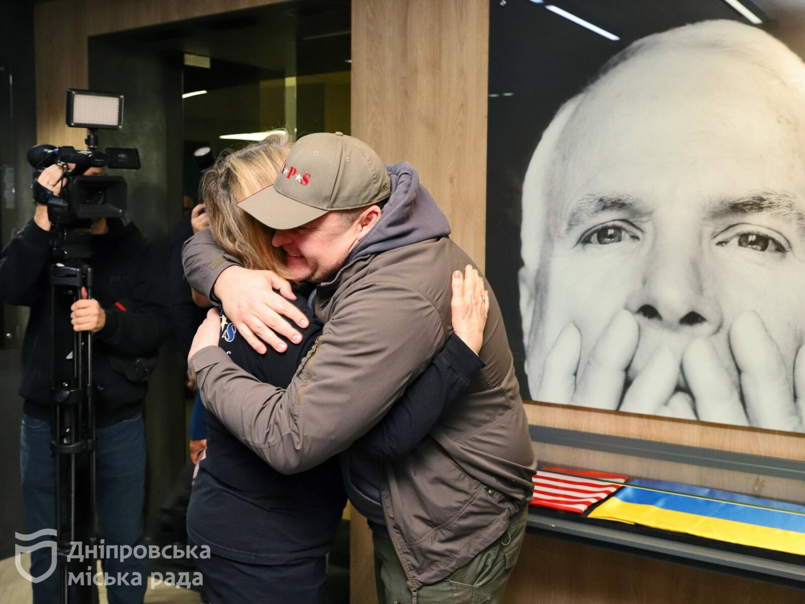 Американські ветерани та Бонні Керролл відвідали Дніпро