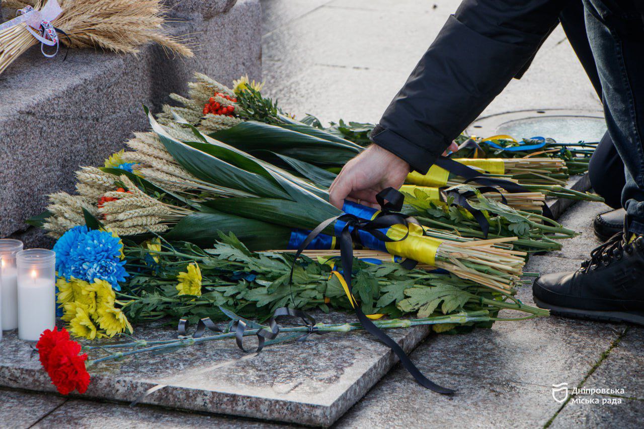 Дніпро вшанував пам'ять жертв Голодоморів