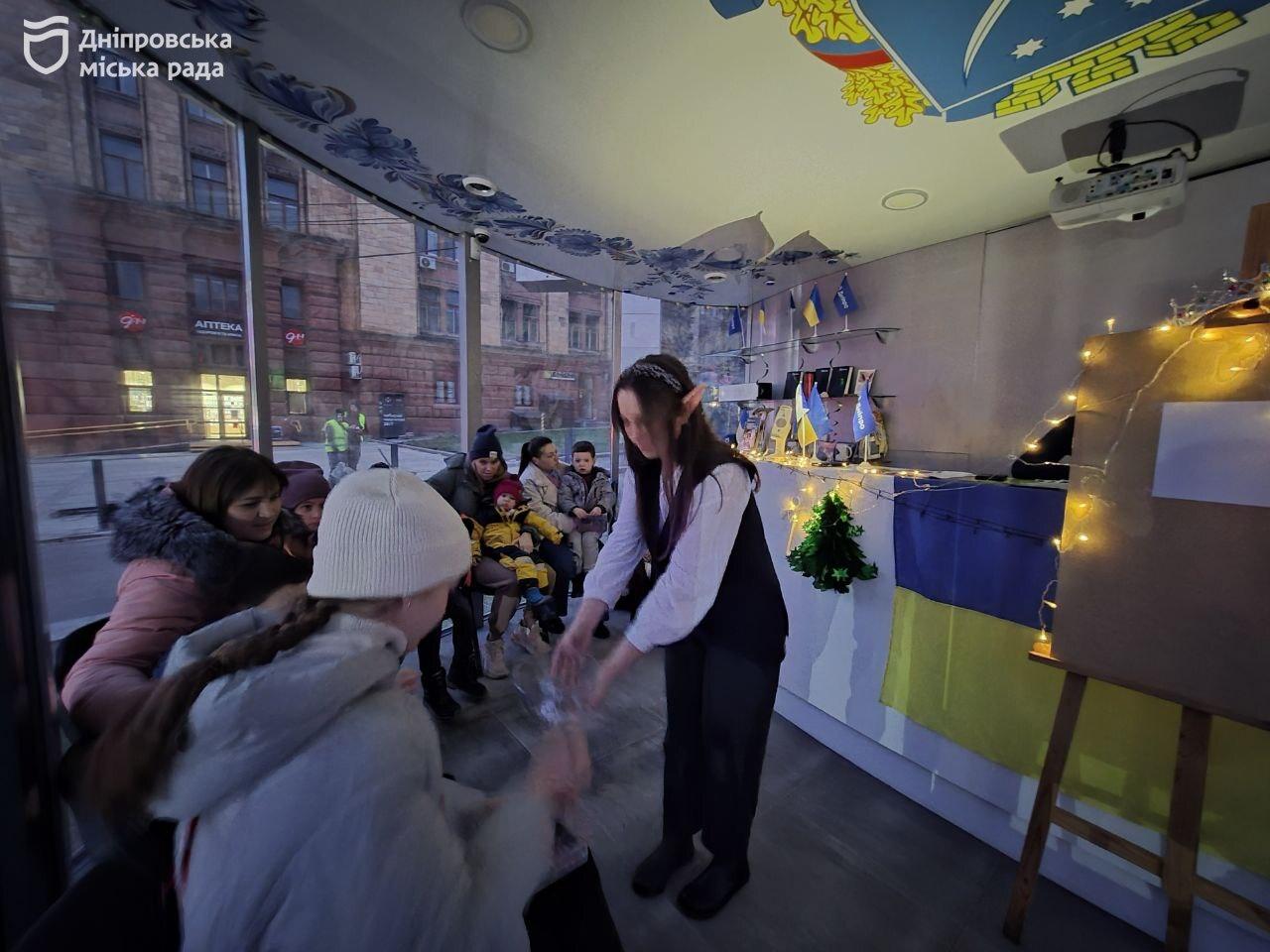 Фінал святкових заходів: майстер-клас для дітей у Дніпрі