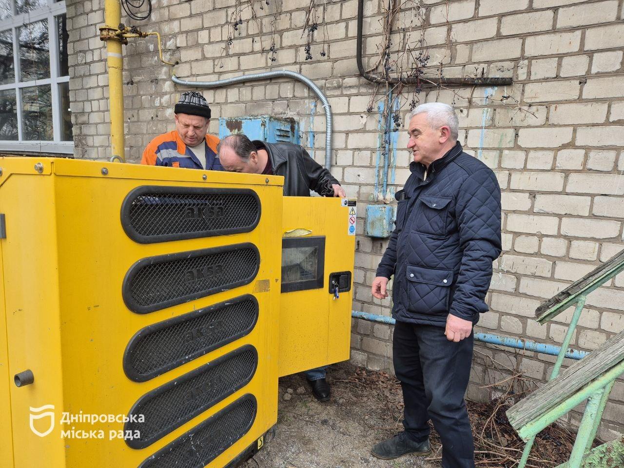 Дніпро забезпечує тепло завдяки генераторам: 210 установок у дії