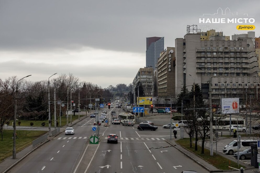 Зміни у русі транспорту у Дніпрі через ремонтні роботи 16 грудня