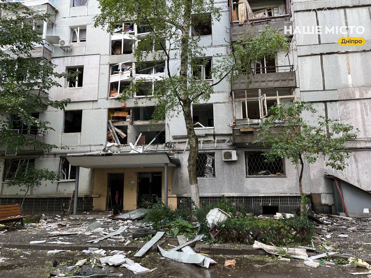 Майже 4 тисячі будинків відновлено у Дніпрі після обстрілів 2025 року