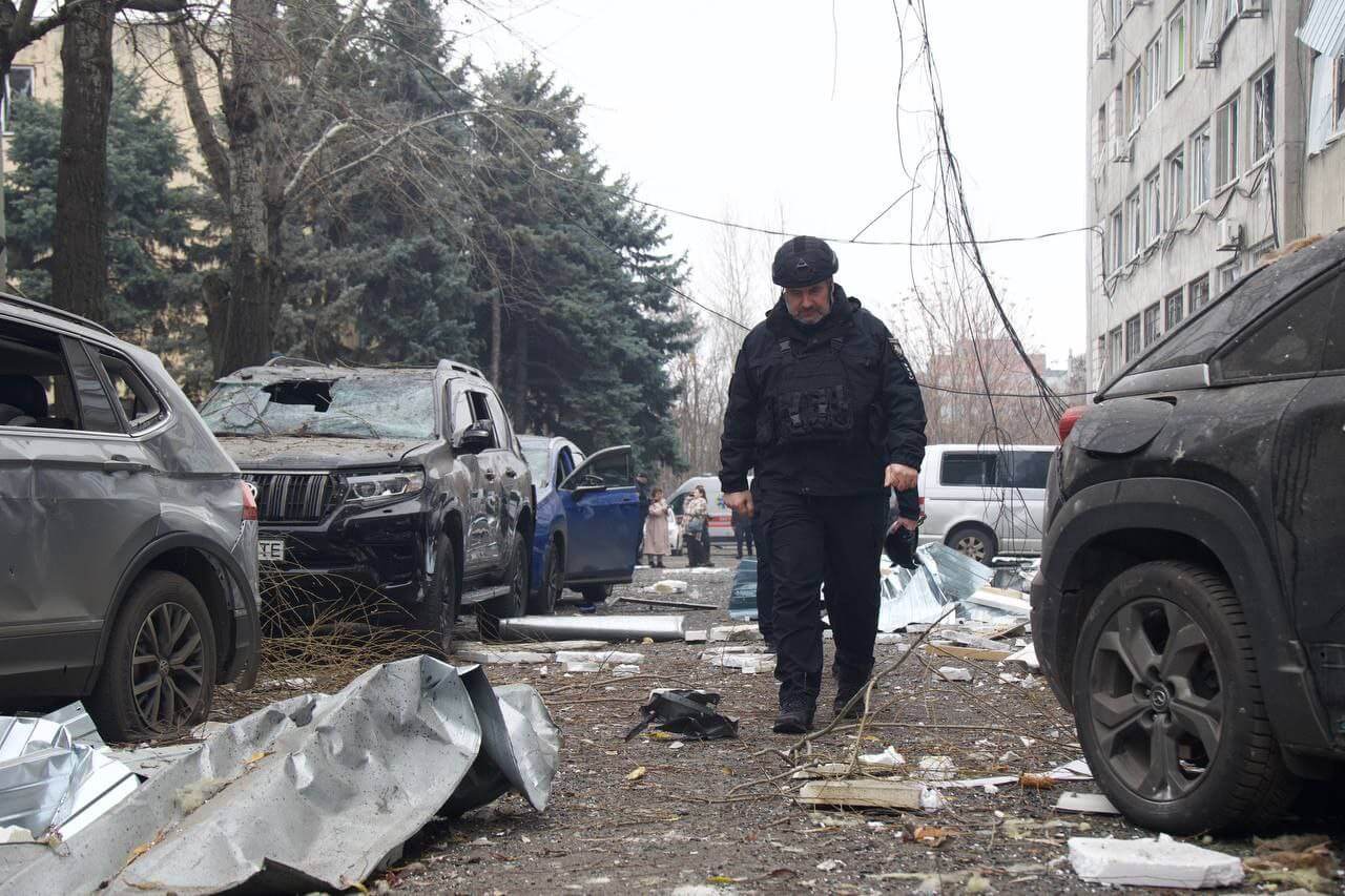 Ракетний удар по Дніпру: 15 постраждалих