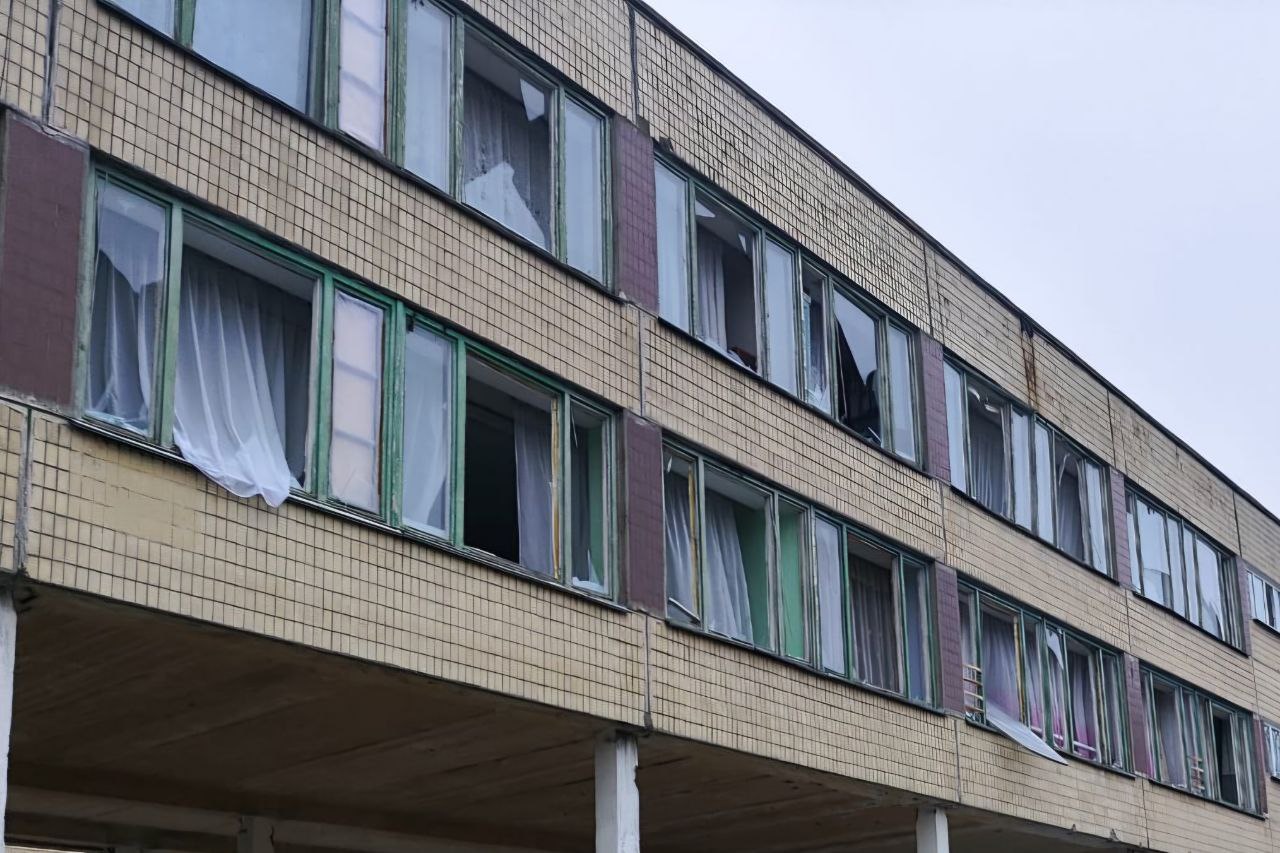 Обстріли на Дніпропетровщині: постраждалі та руйнування