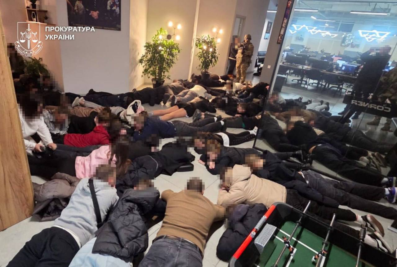 У Дніпрі припинили роботу шахрайського кол-центру