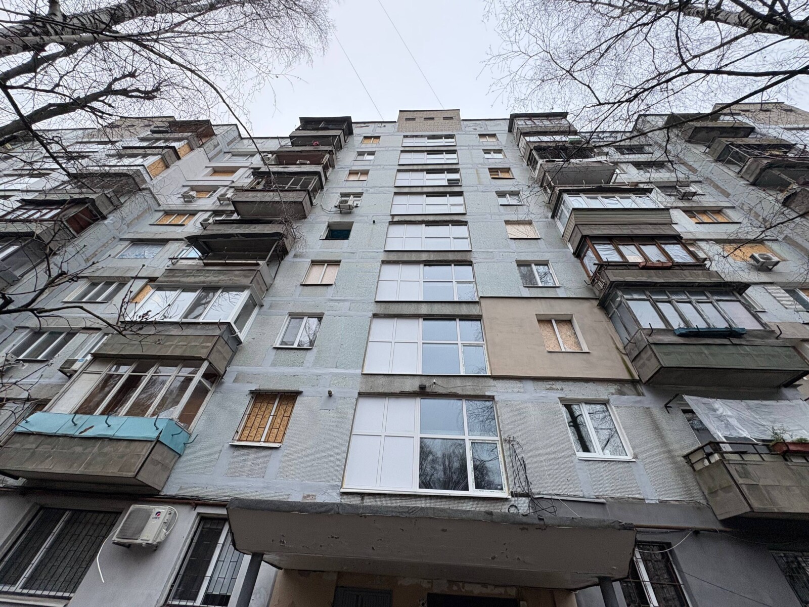 Відремонтовано пошкоджений ударом будинок у Дніпрі