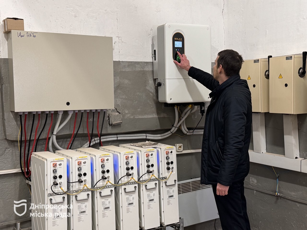 Дніпро: Верхні поверхи нарешті з водою навіть під час знеструмлення