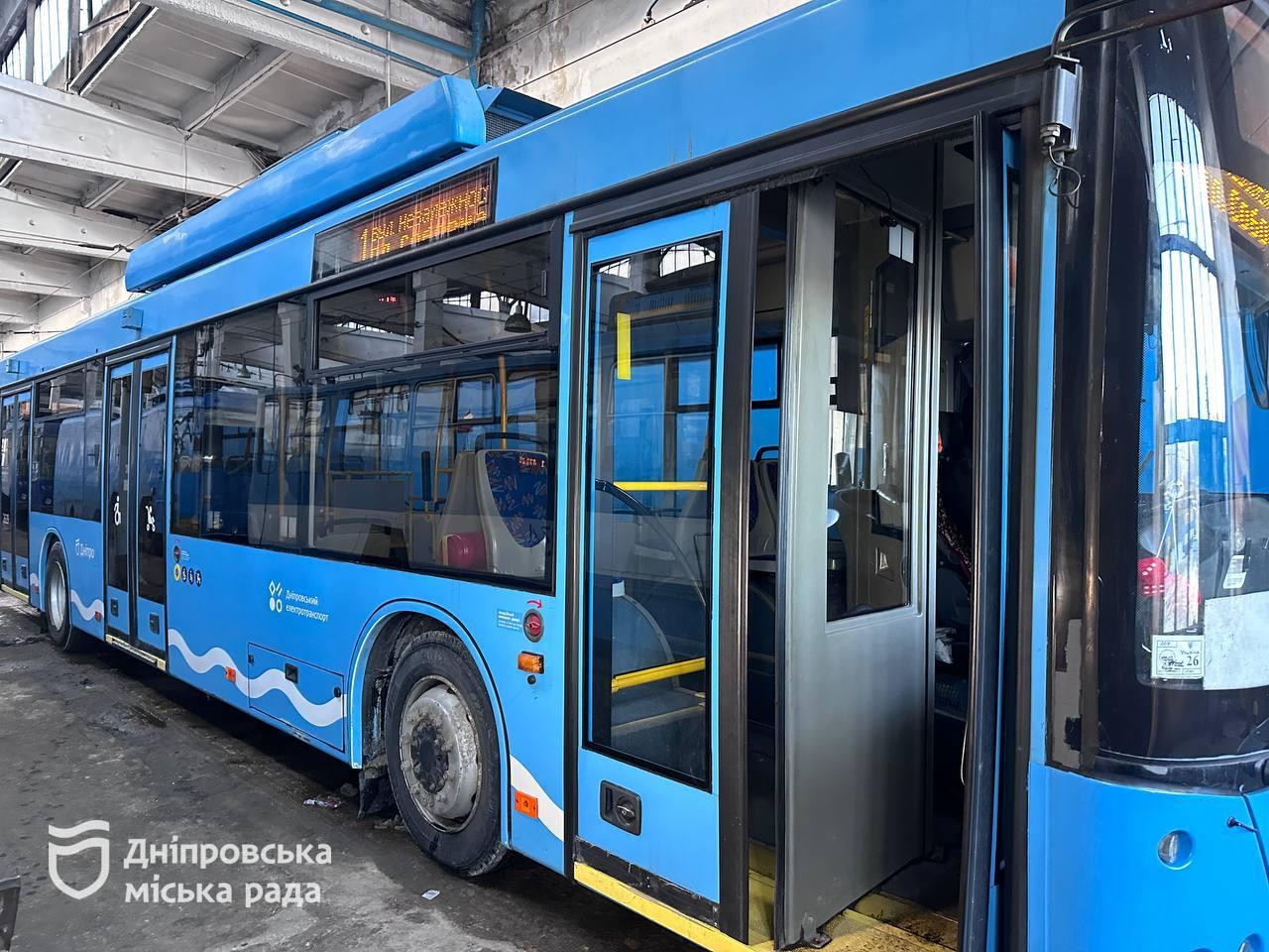 Дніпро зменшує кількість електротранспорту: заходи економії