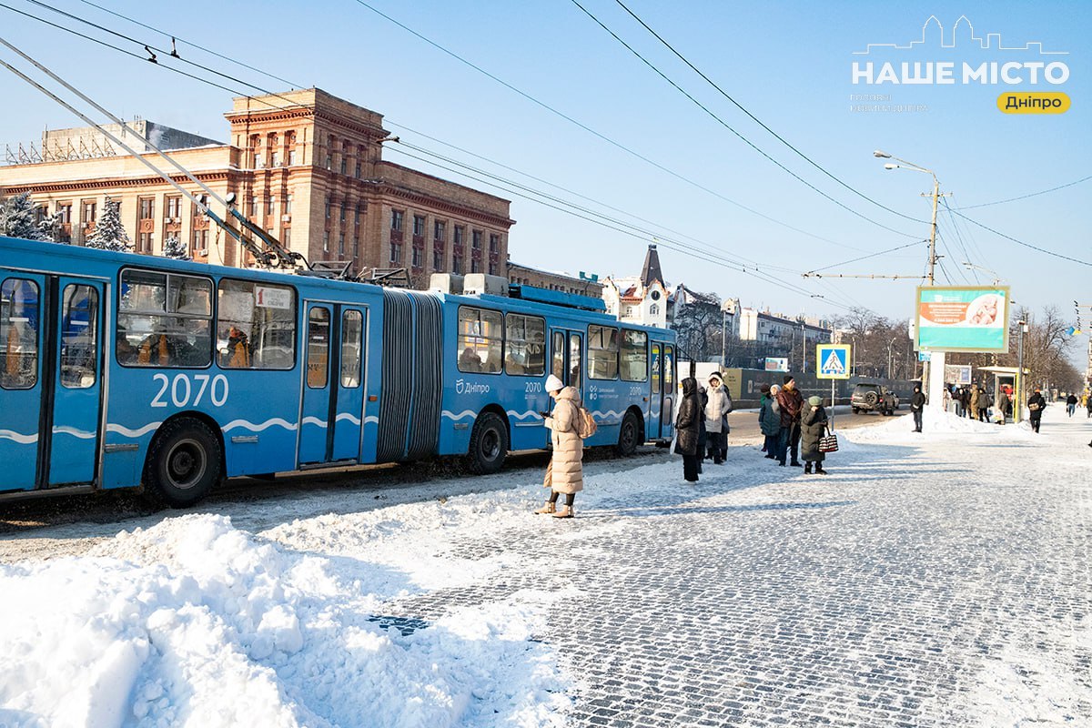 Зміни в русі громадського транспорту Дніпра через ремонт доріг