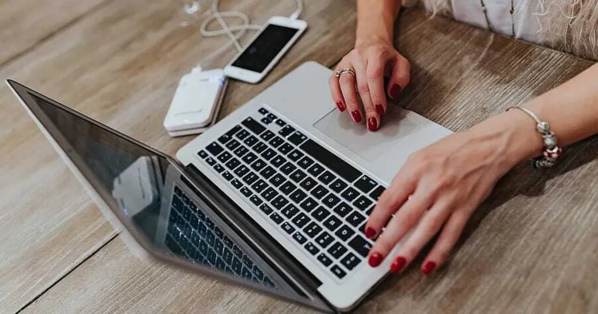 Як працюють заклади в Дніпрі під час вимкнень світла