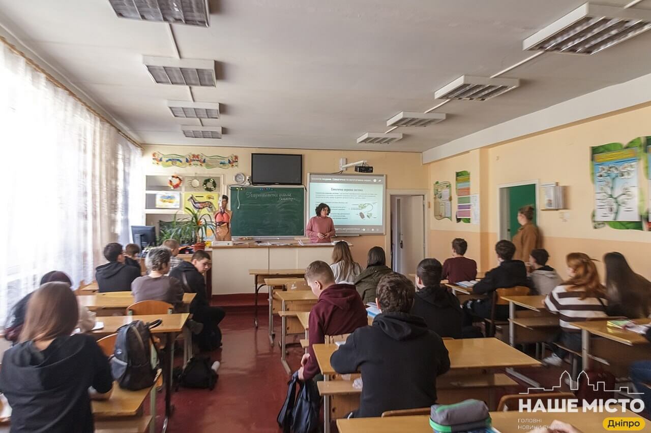 Посилення контролю за прогулами у школах: нові ініціативи уряду