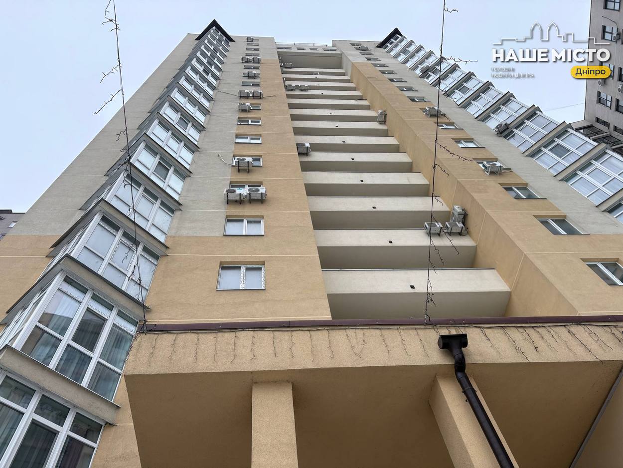 Дніпро відновлюється: безкоштовний ремонт після ракетного удару