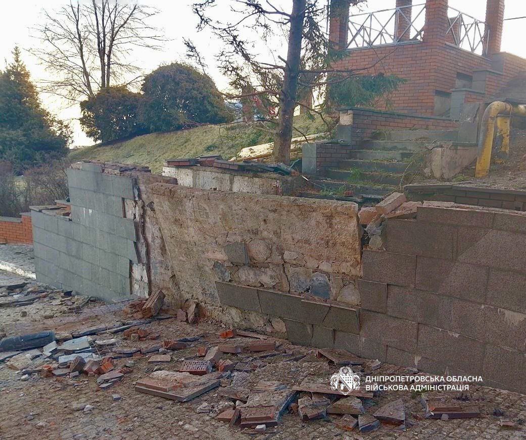 Нічна атака на Дніпропетровську область: пошкодження та поранення