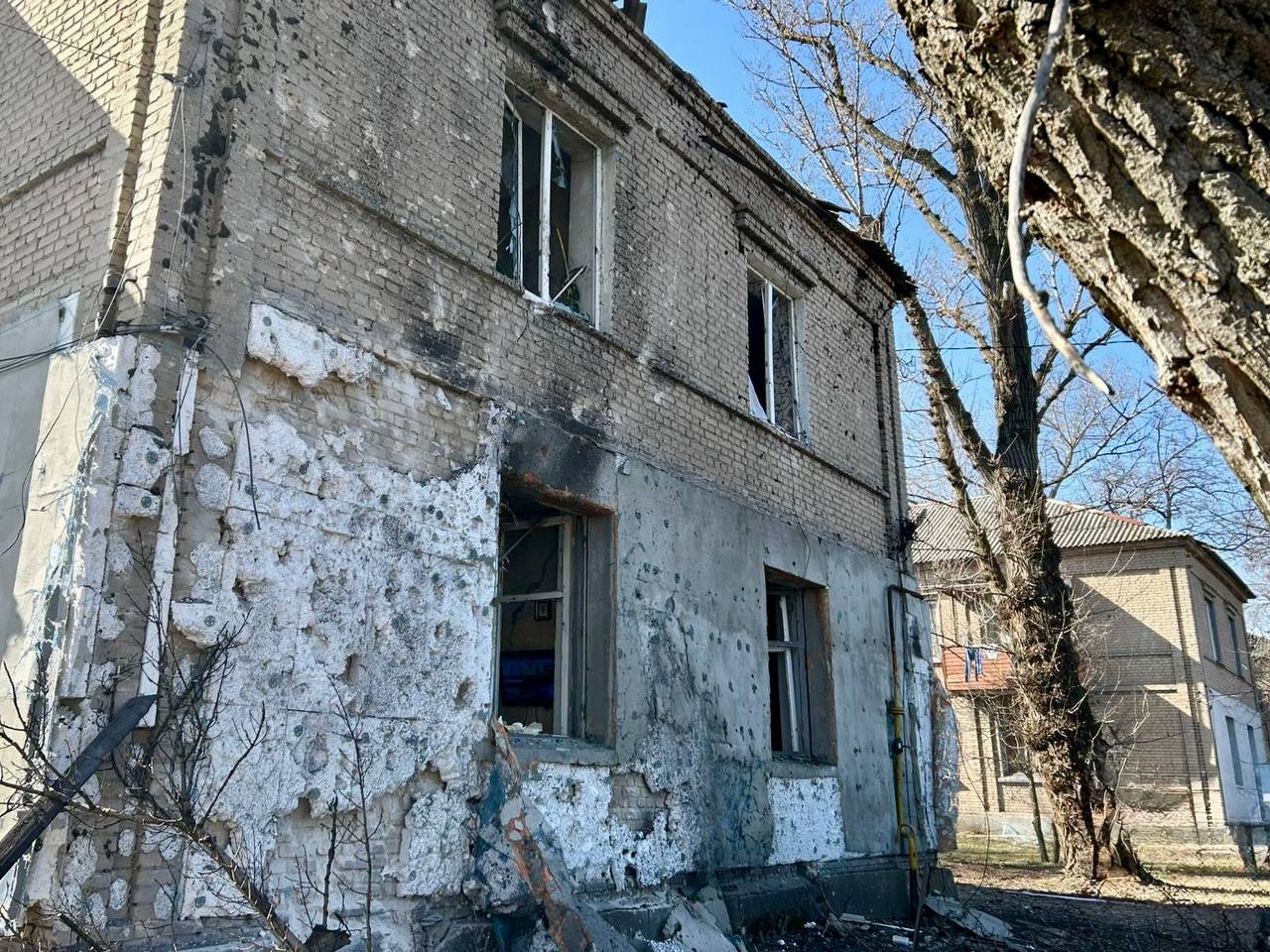 Наслідки нічної атаки у Дніпрі: пошкоджено житлові будинки