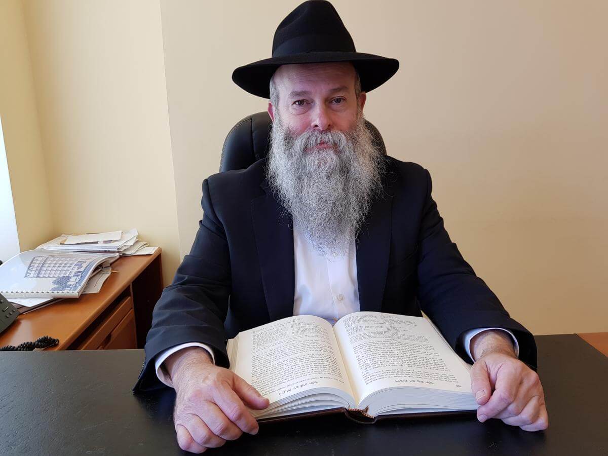 Рабин Камінецький спростував фейк про Геннадія Корбана