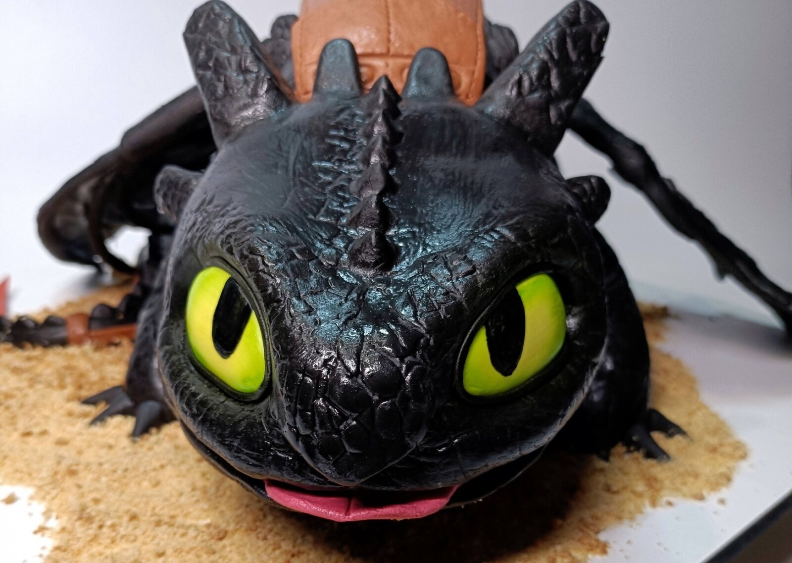 Дніпровський кондитер створив 3D-торт у вигляді дракона з мультфільму