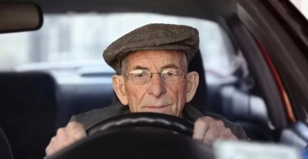 Зміни для літніх водіїв в Україні: що варто знати?