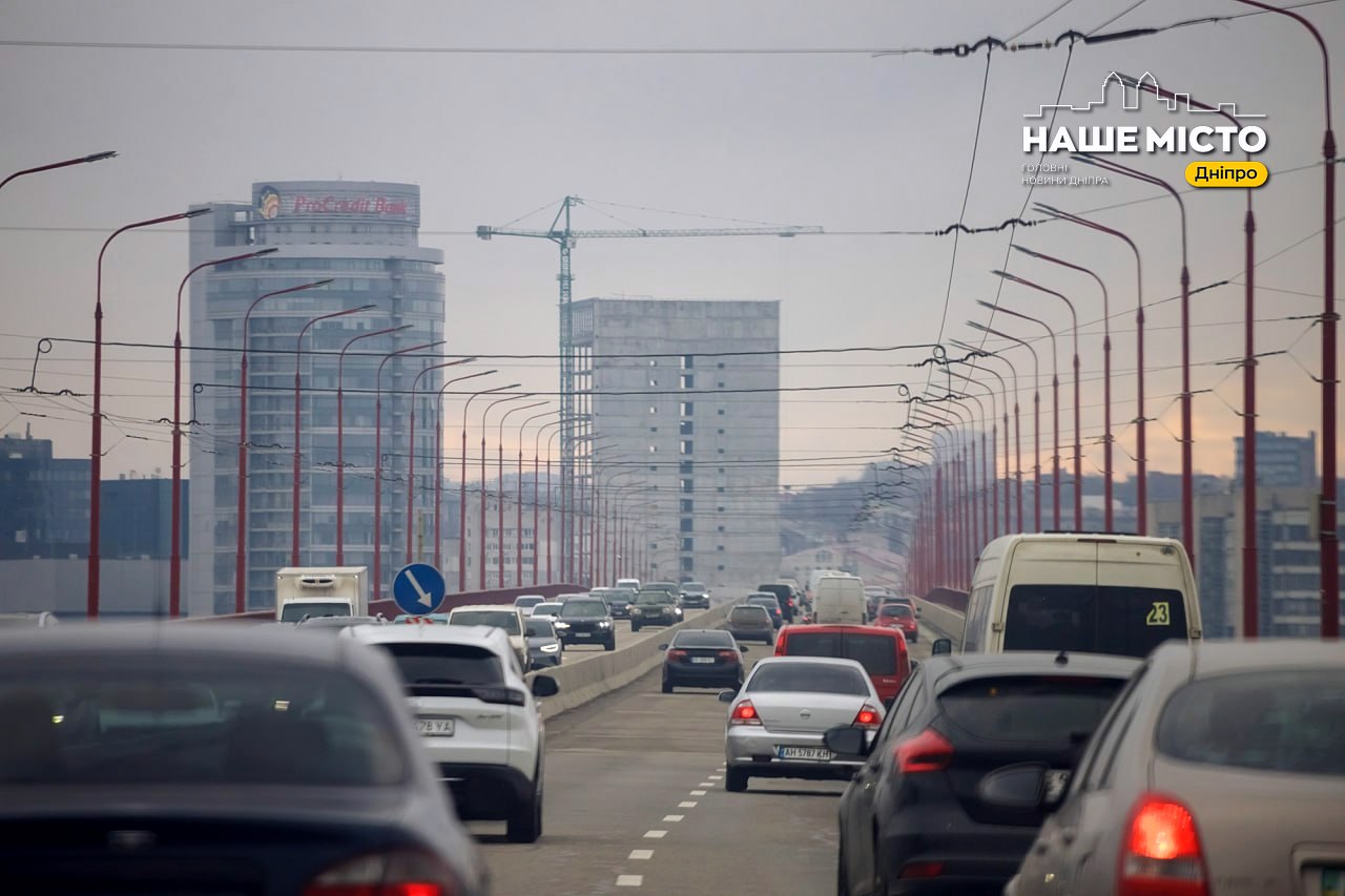 Зміни в русі громадського транспорту Дніпра 12 березня