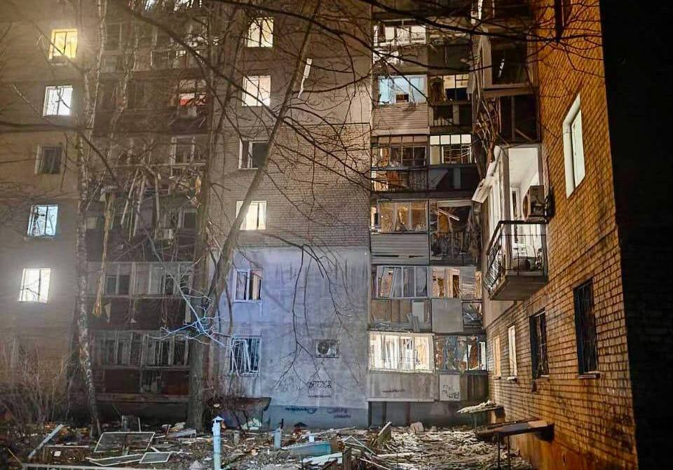 Ворожа атака пошкодила 8 багатоповерхівок у Дніпрі