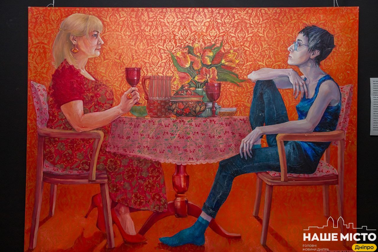 У Дніпрі відкрилася виставка до 8 березня з роботами митців з України та за кордону