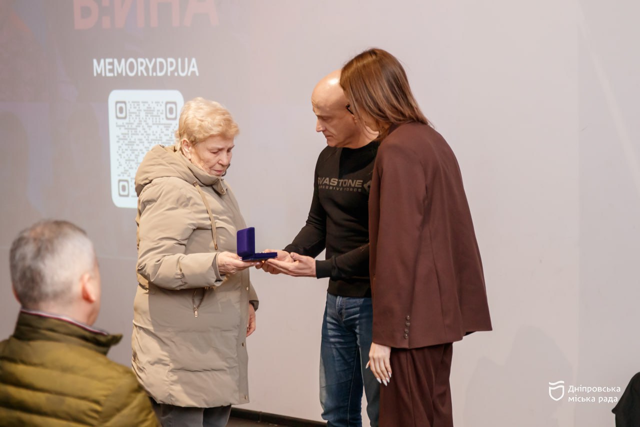 У Дніпрі посмертно нагородили 13 загиблих воїнів