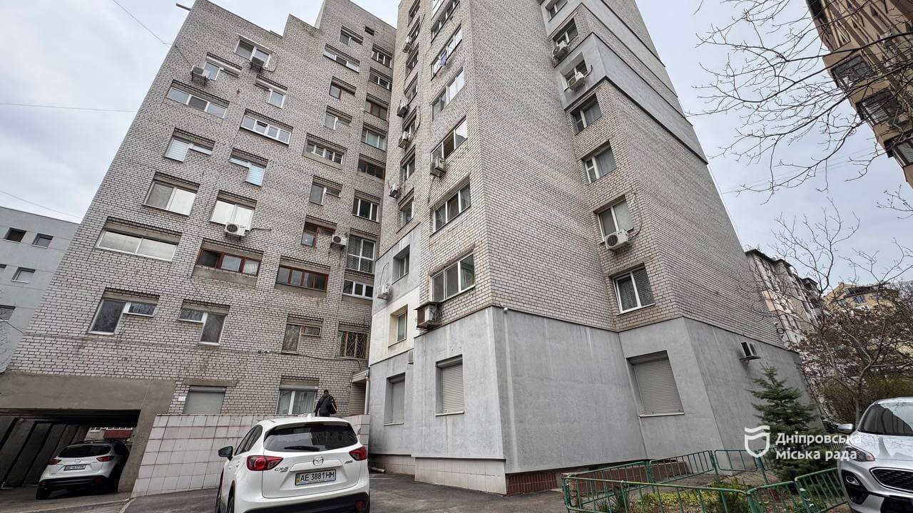 У Дніпрі замінюють систему опалення у будинку на Старокозацькій