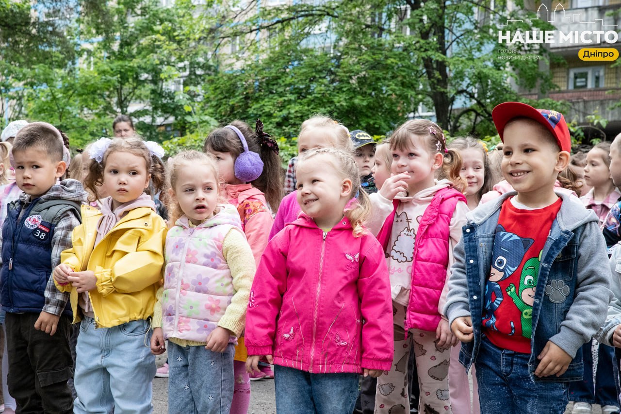Поради психологині з Дніпра для заспокоєння дітей під час війни
