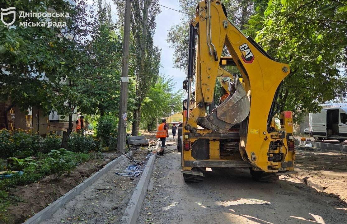 Ремонт вулиці Данченка у Придніпровську наближається до завершення