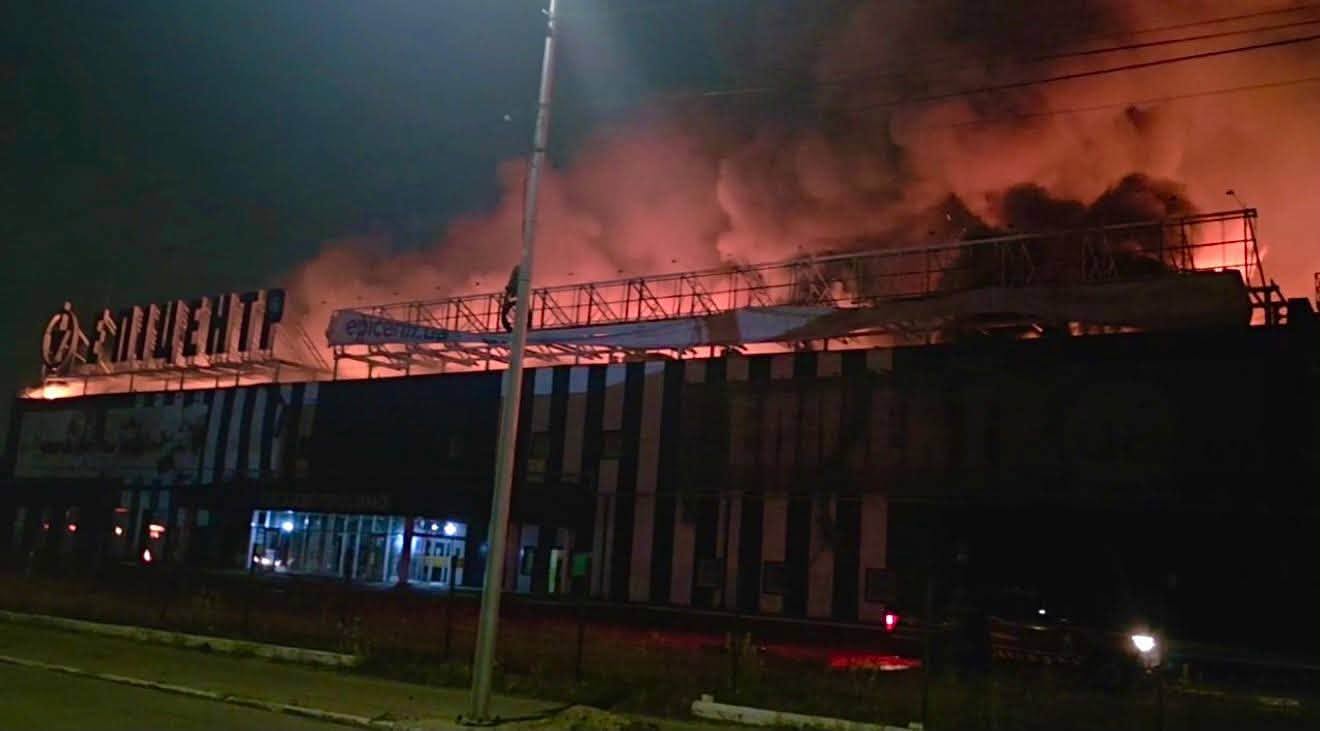 Російські удари знищили завод кераміки та логістичні хаби «Епіцентру»