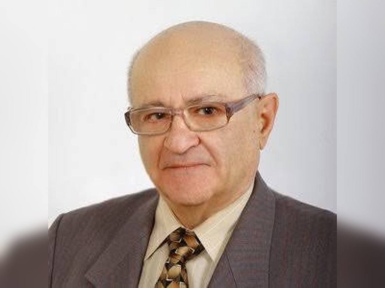 У Дніпрі помер відомий науковець і професор УДХТУ Вільям Задорський