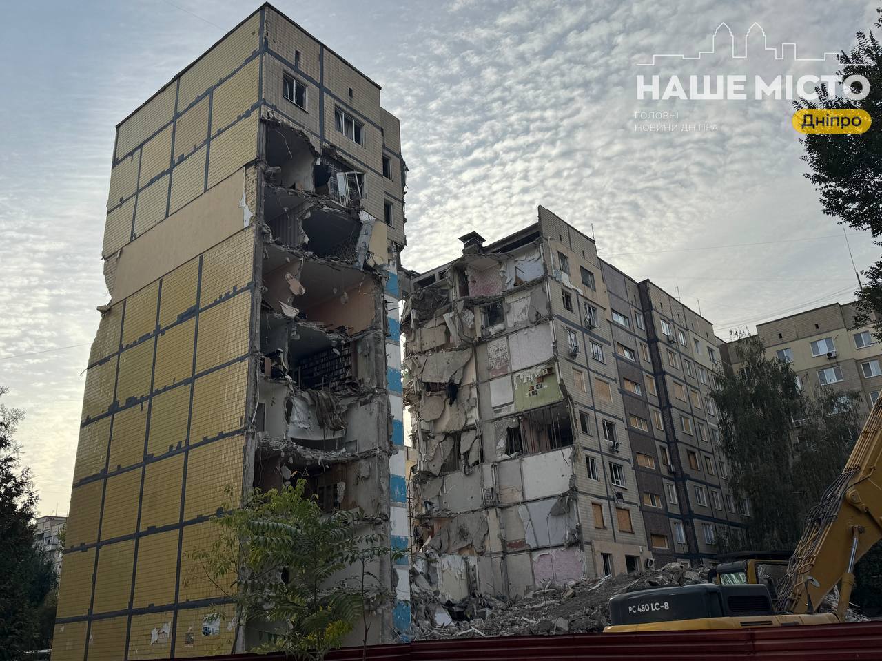У Дніпрі відокремили зруйнований під’їзд на проспекті Героїв, 46